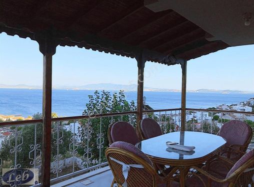 İzmir Çandarlı'da muhteşem deniz manzaralı Satılık 4+1 villa