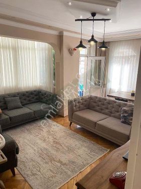  Bahçelievler Yayla Merkezde 3+1 Kombili 3.Kat 105 m2 Temiz Satılık Daire