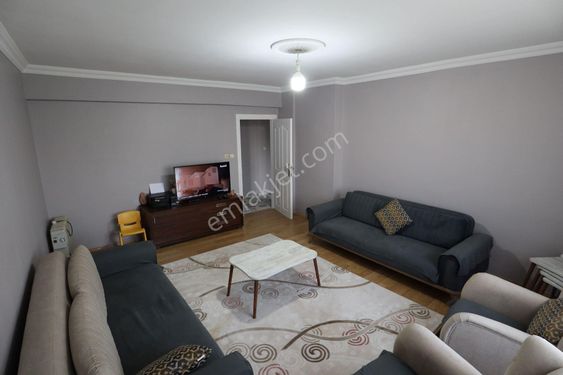 BARIŞ MAHALLESİ 3+1 TEMİZ VE GENİŞ SATILIK DAİRE