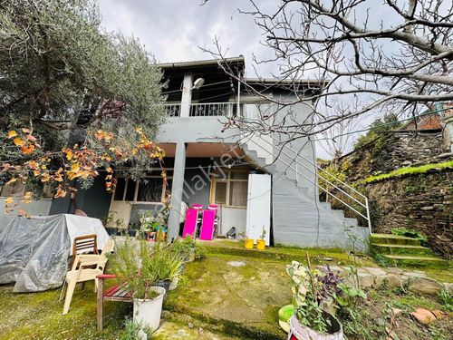 Tire satılık müstakil ev 600 m2 imarlı bahçeli iki hane yasayabilir
