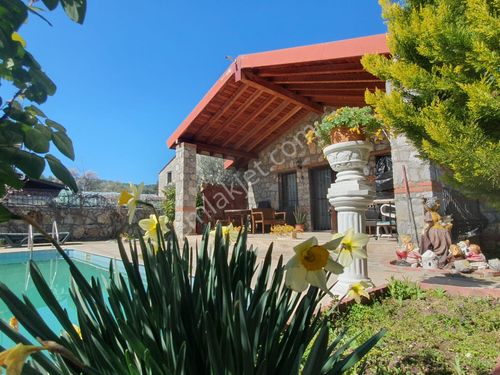  Stop’tan Fethiye Yeşilüzümlü 4+1 Satılık Havuzlu Taş Villa