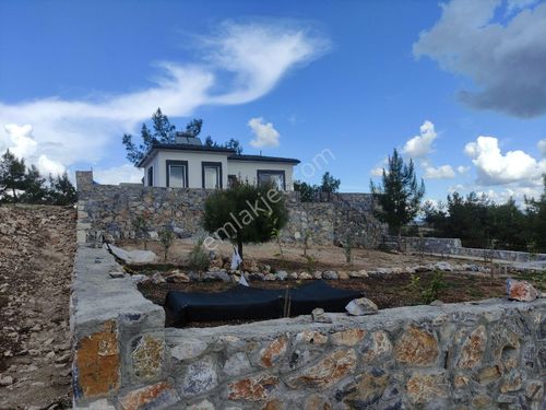 Didim Seyrantepede 600 M2 arsa içinde müstakil ev