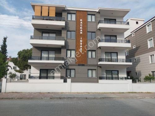  Ayvalık Altınova'da Satılık, Yeni Binada, Kaloriferli, 3+1 Daire