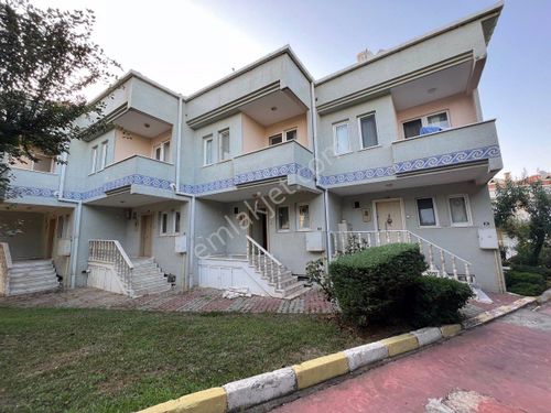 Arnavutköy Yeniköy 'De Site İçerisinde Satılık Fourlex Villa