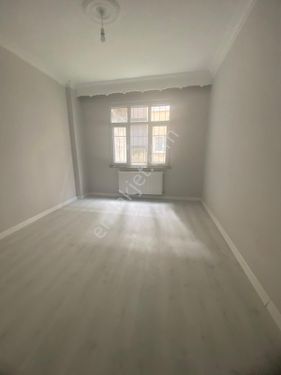  GAZİOSMANPAŞA BAĞLAR CADDESİNDE CADDE KENARINDA 2+1/85M2/ YÜKSEK GİRİŞ SATILIK DAİRE