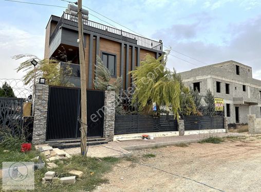 Hayalinizdeki Ev Burada! Karaköprü Güllübağ'da Satılık 4+1 Villa