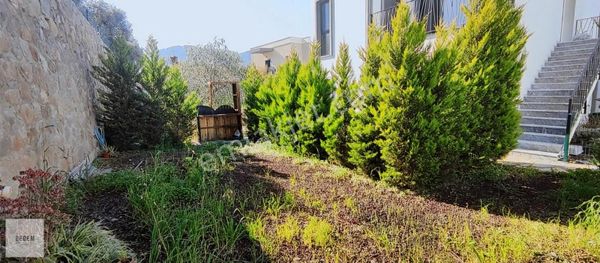 Dedemden Gündoğan Merkezi Konumda Üst Kat 2+1 Bahçeli Daire