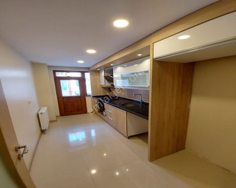  BEYLİKDÜZÜ GEZGEN İNŞ'TA METROBÜSE YAKIN 2+1 ACİL SATILIK DAİRE