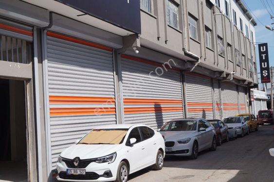  İzmir Karabağlar Sanayi'de 850 m2 Düz Giriş Kiralık İşyeri