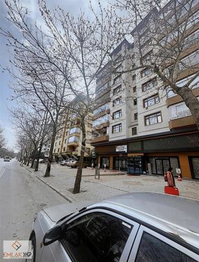 Emlakyap'tan Ahmet Özcan Caddesine Cephe Satılık 3+1 Daire