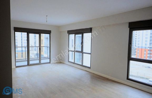 SURYAPIDA KİRALIK 3+1 EŞYASIZ 10.KATTA 141M²