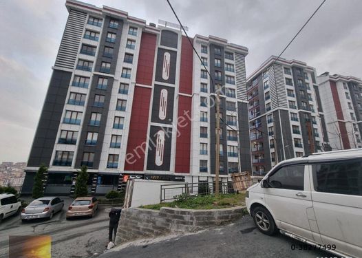 EYÜP KARADOLAP'TA SİTE İÇİNDE EBEVEYN BANYOLU METROYA YAKIN 2+1 SATILIK DAİRE