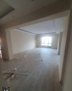 KUŞADASINDA 2+1 125 M2 DAİRE