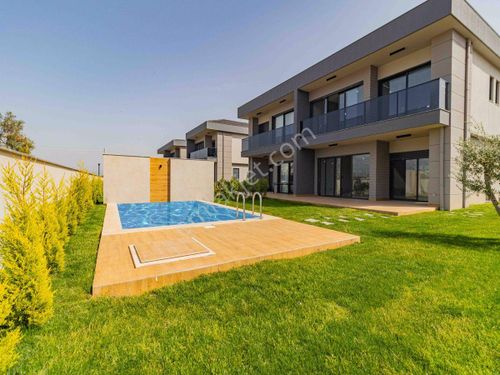 Döşemealtı Altınkale'de Satılık 4+1 Villa