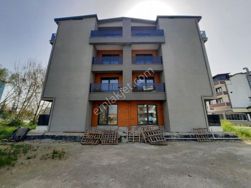  Yeşilova'da Lüx Akıllı Ev Sistemi ve Asansörlü Satılık 2+1 Daire