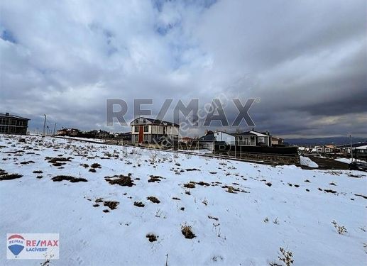 Re/max Lacivert'ten Kayakyolu'nda Villa İmarlı Satılık Arsa
