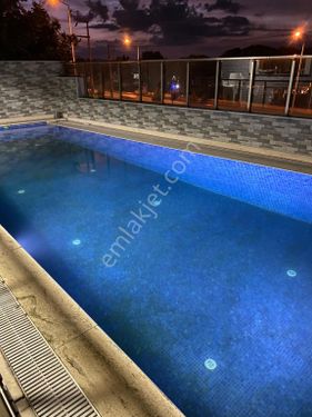 Satılık havuzlu villa