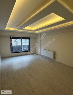 YEŞİLYURT DA MÜKEMMEL LOKASYONDA GENİŞ 3+1 SATILIK DAİRE