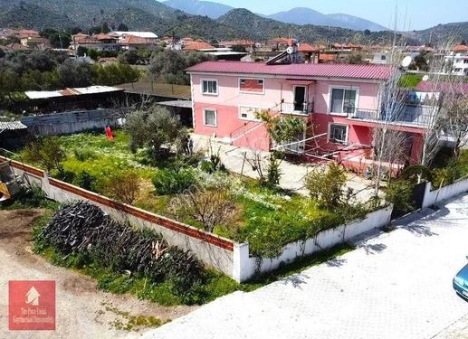 Tire Pınar Emlak tan Satılık Geniş Bahçeli Villa