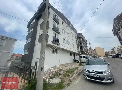 Çayırova'da Deniz Manzaralı Geniş Teraslı Satılık 4+1 Dubleks