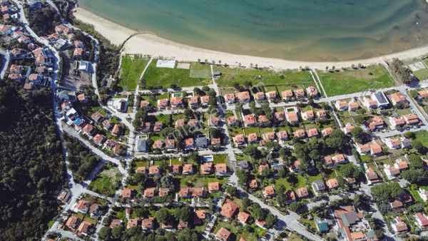  İzmir Menderes Yoncaköy Sitesi 5+1 Denize 50 Mt Mesafede Satılık Villa