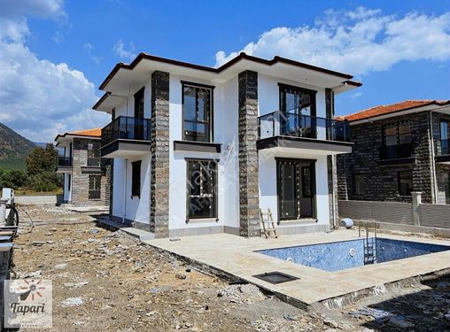 TAPARİ den Köyceğizde Satılık Havuzlu 4+1 Lüks Villa
