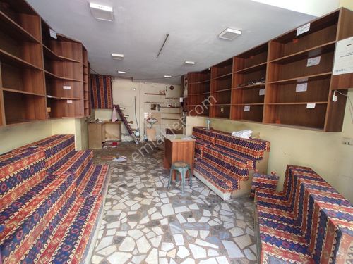  AREN EMLAK | İçerenköy Merkez cami yanında yatırıma uygun asma katlı Satılık Dükkan