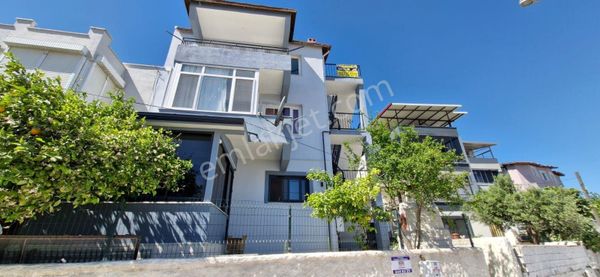 URLA MERKEZ'DE DENİZ MANZARALI 2+1 SATILIK DAİRE