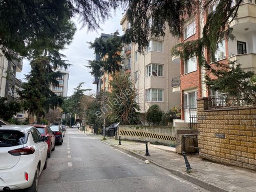  Kadıköy Suadiye Eminalipaşa Cadde Yakını Satılık 2+1 Daire