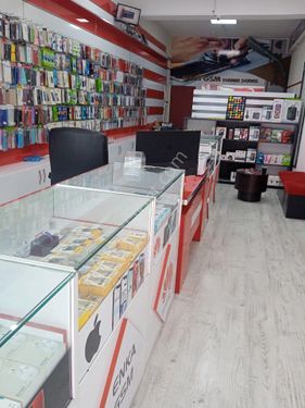 beyaz emlaktan İzmir caddesinde satılık dükkan..