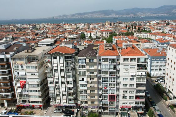  İzmir İnönü Cad Poligon Metro Çıkışı 3+1 Satılık Daire