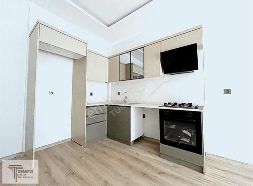 TUNABOYLU DAN ALTINKUM DA GENİŞ FERAH KEYİFLİ SATILIK 1+1 DAİRE 