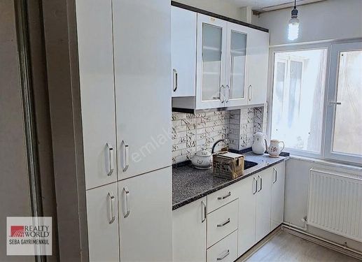 BALIKESİR KARESİ ÇARŞI MERKEZİNE YAKIN SATILIK DAİRE