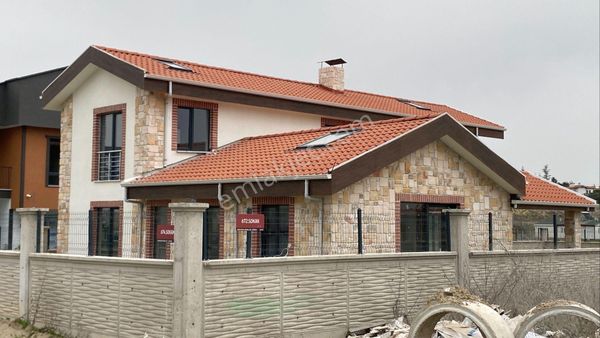  CB Vizyon Tuğba ERKAL'dan Karşıyaka'da Müstakil Uygun Fiyatlı Villa