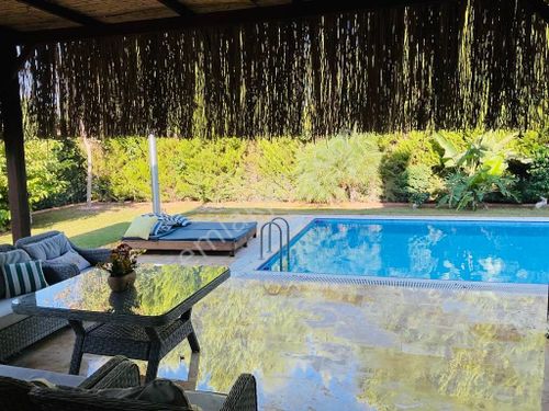  Döşemealtı Yeşilbayır'da Süper Lüks Eşyalı Müstakil Havuzlu Kiralık Villa
