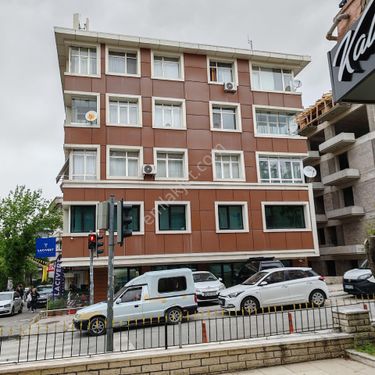 Ankara Esat Bülbülderesi Caddesi üzerinde Kiralık 2+1 daire 
