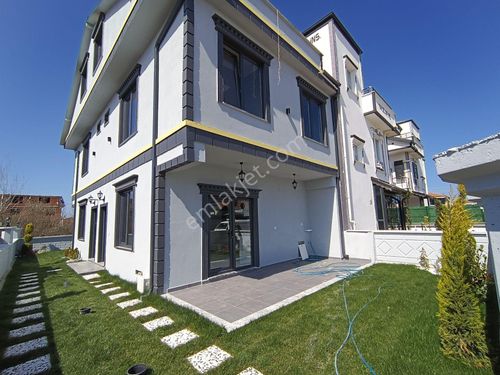  3+1 YERDEN ISITMALI, MÜSTAKİL BAHÇELİ YAZLIK VİLLA- VILLA FOR SALE