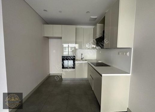 ATAKÖY ROUTE İSTANBULDA 1+1 75M² 2.KAT SATILIK KİRACILI DAİRE