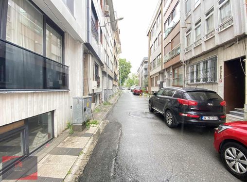 YEŞİLKÖY MARMARAYA YÜRÜME MESAFESİNDEN 2+1 FERAH TEMİZ DAİRE