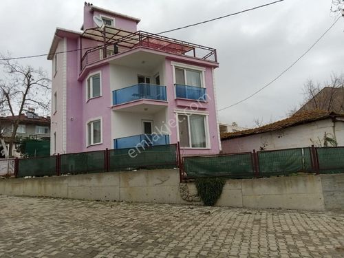 Tekirdağ Süleymanpaşa Karahisarlı Mah Satılık 3 katlı Villa