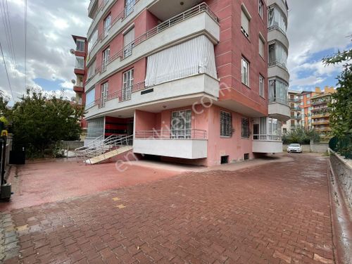 AHMET ÖZCAN CADDESİNDE  3+1 ARAKAT DAİRE