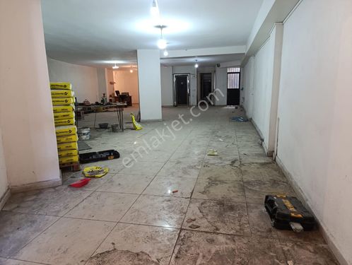  İmalathane, atölye ve depolamaya uygun geniş kullanımlı 250m2.