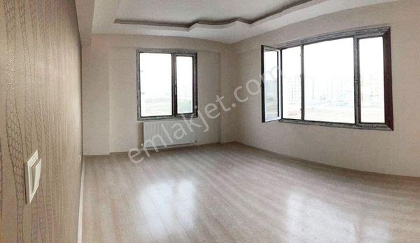  ESENYURT KIRAÇ"DA  2+1 KİRA GETİRİLİ KULLANIŞLI SATILIK DAİRE