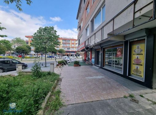 BUYUKCEKMECE FATİH MAHALLESİ CADDE UZERI 2 DUKKAN 120M2