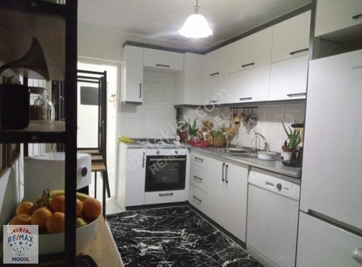 REMAX MODEL DEN BARIŞ YAPI SİTESİNDE FULL TADİLATLI DOĞALGAZLI