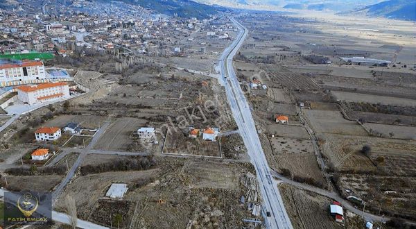 Çameli Merkezde Anayola Sıfır Arsa