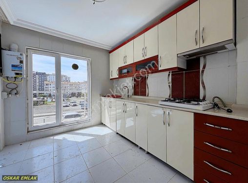 MEVLANA MAHALLESİNDE 3+1 ARA KATTA ASANSÖRLÜ SATILIK DAİRE