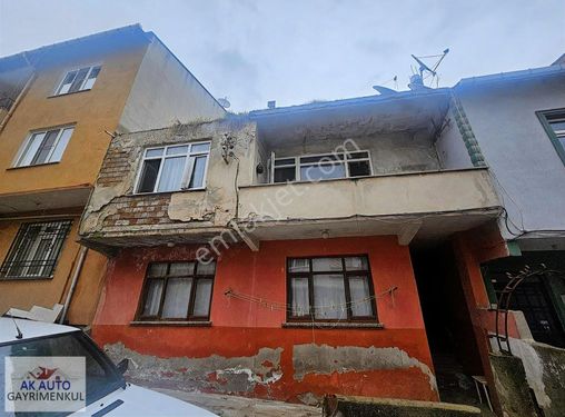 Tekirdağ Süleymanpaşa Çınarlı Mah Satılık Müstakil Ev ve Arsası