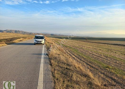 OSMAN GÜLCAN'dan KALECİK KINIK'ta ASFALT YOLA CEPHELİ TEK TAPU TARLA