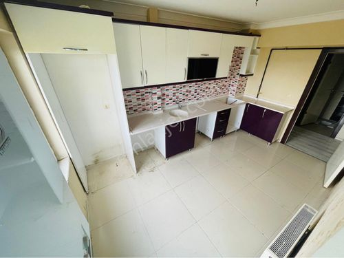 REALTY DEN MEMUR ŞARTLI KİRALIK 3+1 DAİRE